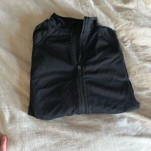 FIGS salta black zip up